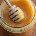 Miód z pigwą 430 g - Pasieki Rodziny Sadowskich