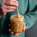 Miód z pigwą 430 g - Pasieki Rodziny Sadowskich