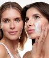 Emulgujące masełko nawilżające do zmywania makijażu i SPF do skóry suchej i odwodnionej Melt with Comfort 40 g - Veoli Botanica